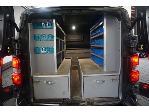 Toyota ProAce 2.0 D-4D Black Line | Achteruitrijcamera | Cruise control | Navigatiesysteem full map ActivLease financial lease