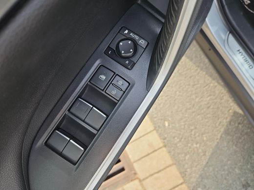 Toyota RAV4 2.5 Hybrid AWD Bi-Tone ActivLease financial lease