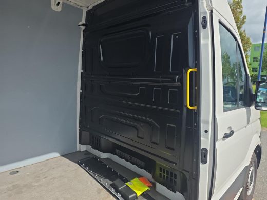Volkswagen Crafter 35 2.0 TDI L4H3 | Trekhaak | Clima | Kunstleder | Bijrijdersbank | Betimmering | ActivLease financial lease