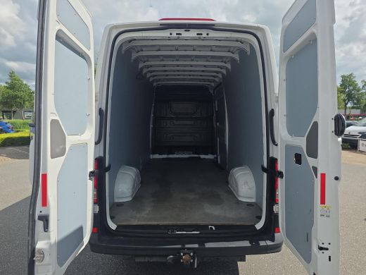 Volkswagen Crafter 35 2.0 TDI L4H3 | Trekhaak | Clima | Kunstleder | Bijrijdersbank | Betimmering | ActivLease financial lease