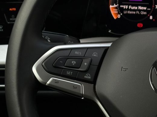 Volkswagen Golf 1.5 TSI 115 pk Life Edition | Climatronic | Apple Carplay | Led koplampen | Achteruitrijcamera | ActivLease financial lease