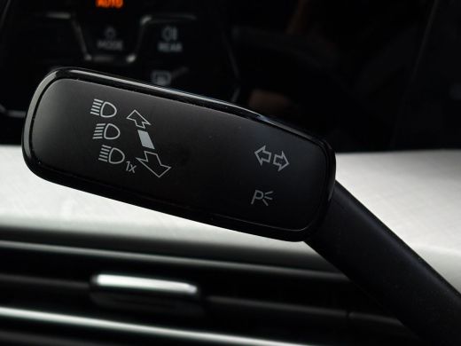 Volkswagen Golf 1.5 TSI 115 pk Life Edition | Climatronic | Apple Carplay | Led koplampen | Achteruitrijcamera | ActivLease financial lease