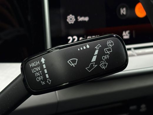 Volkswagen Golf 1.5 TSI 115 pk Life Edition | Climatronic | Apple Carplay | Led koplampen | Achteruitrijcamera | ActivLease financial lease