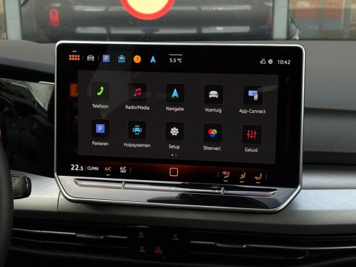 Volkswagen Golf 1.5 TSI 115 pk Life Edition | Climatronic | Apple Carplay | Led koplampen | Achteruitrijcamera | ActivLease financial lease