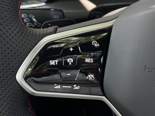 Volkswagen Golf 2.0 TSI GTI ClubSport 45 Jahre | 301 pk | Achteruitrijcamera | Stoel/stuur verwarming | Cruise ad... ActivLease financial lease