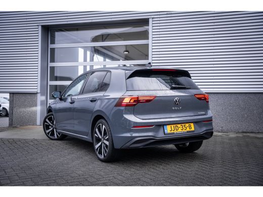 Volkswagen Golf Life Edition eHybrid | 'App-Connect' draadloze smartphone integratie | Achterbank in ongelijke de... ActivLease financial lease