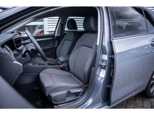 Volkswagen Golf Life Edition eHybrid | 'App-Connect' draadloze smartphone integratie | Achterbank in ongelijke de... ActivLease financial lease