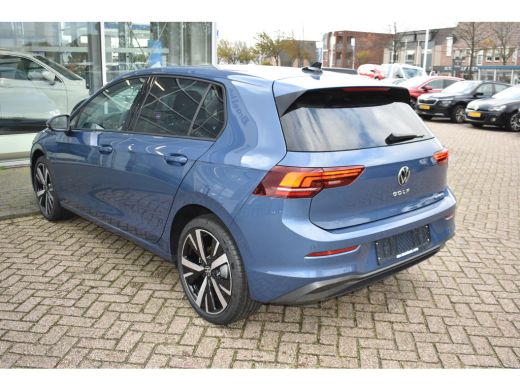 Volkswagen Golf Life Edition eHybrid | 'App-Connect' draadloze smartphone integratie | Achterbank in ongelijke de... ActivLease financial lease