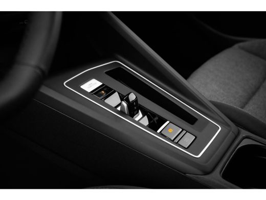 Volkswagen Golf Life Edition eHybrid | 'App-Connect' draadloze smartphone integratie | Achterbank in ongelijke de... ActivLease financial lease