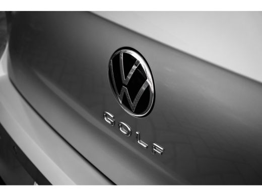 Volkswagen Golf Life Edition eHybrid | 'App-Connect' draadloze smartphone integratie | Achterbank in ongelijke de... ActivLease financial lease
