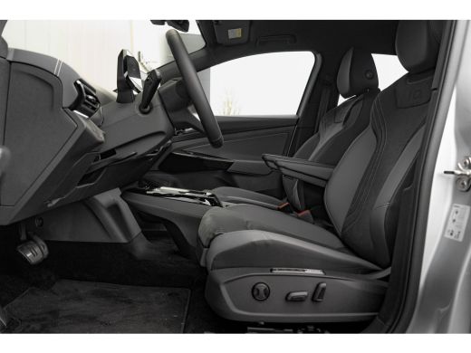 Volkswagen ID.4 Pro Limited Edition Inclusief &euro;2000,- inruilvoordeel | 'App-Connect' draadloze smartphone integra... ActivLease financial lease