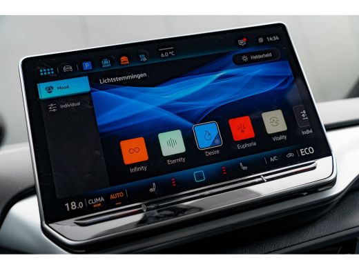 Volkswagen ID.4 Pro Limited Edition Inclusief &euro;2000,- inruilvoordeel | 'App-Connect' draadloze smartphone integra... ActivLease financial lease