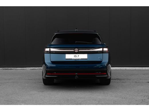Volkswagen ID.7 Pro Limited Edition | Achterbank in ongelijke delen neerklapbaar incl. middenarmsteun en doorlaad... ActivLease financial lease