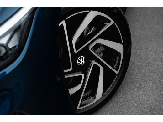 Volkswagen ID.7 Pro Limited Edition | Achterbank in ongelijke delen neerklapbaar incl. middenarmsteun en doorlaad... ActivLease financial lease