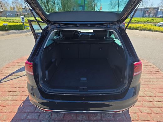 Volkswagen Passat Variant 1.4 TSI PHEV GTE Business | 92% SOH | 204Pk | Trekhaak | Elek. stoelen | Travel assist | ActivLease financial lease