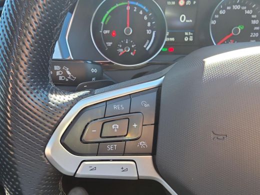 Volkswagen Passat Variant 1.4 TSI PHEV GTE Business | 92% SOH | 204Pk | Trekhaak | Elek. stoelen | Travel assist | ActivLease financial lease