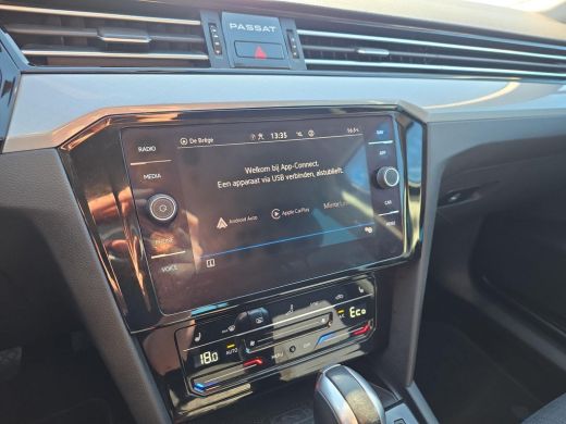 Volkswagen Passat Variant 1.4 TSI PHEV GTE Business | 92% SOH | 204Pk | Trekhaak | Elek. stoelen | Travel assist | ActivLease financial lease