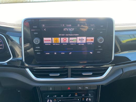 Volkswagen T-Roc 1.5 TSI R-Line Edition | IQ. Drive | A.Camera | Virtual Cockpit | Clima | 150Pk | Automaat | ActivLease financial lease
