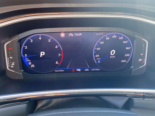 Volkswagen T-Roc 1.5 TSI R-Line Edition | IQ. Drive | A.Camera | Virtual Cockpit | Clima | 150Pk | Automaat | ActivLease financial lease