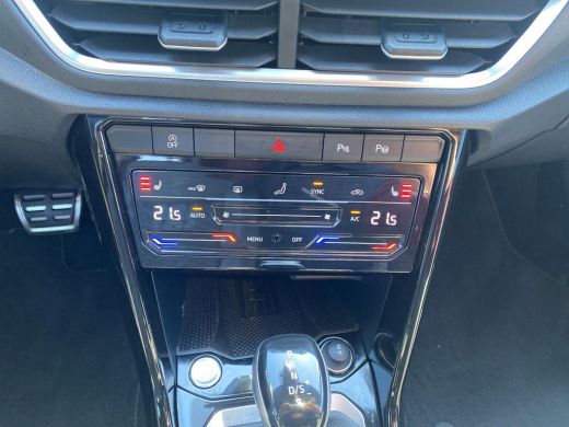 Volkswagen T-Roc 1.5 TSI R-Line Edition | IQ. Drive | A.Camera | Virtual Cockpit | Clima | 150Pk | Automaat | ActivLease financial lease