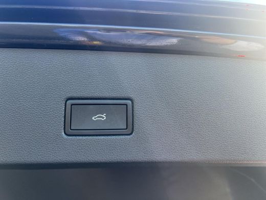 Volkswagen T-Roc 1.5 TSI R-Line | Digi dash | IQ. drive | A-Camera | Clima | 150Pk | App Connect | Automaat | ActivLease financial lease