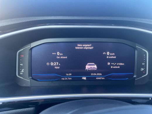 Volkswagen T-Roc 1.5 TSI R-Line | Digi dash | IQ. drive | A-Camera | Clima | 150Pk | App Connect | Automaat | ActivLease financial lease