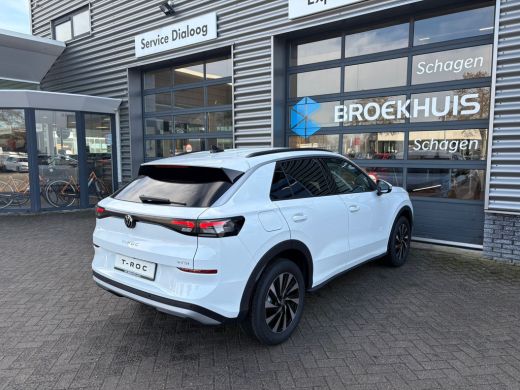 Volkswagen T-Roc Life First Edition | 'App-Connect' draadloze smartphone integratie | Automatische afstandsregelin... ActivLease financial lease