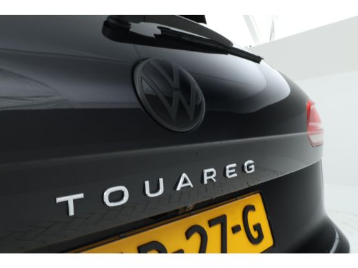 Volkswagen Touareg 3.0 TSi eHybrid 4MOTION FULL BLACK! Navi, leer, ActivLease financial lease