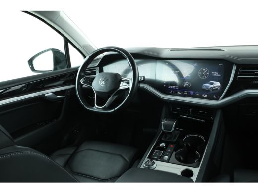 Volkswagen Touareg 3.0 TSi eHybrid 4MOTION FULL BLACK! Navi, leer, ActivLease financial lease