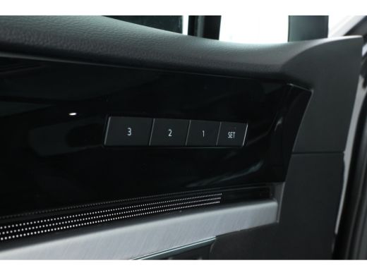 Volkswagen Touareg 3.0 TSi eHybrid 4MOTION FULL BLACK! Navi, leer, ActivLease financial lease