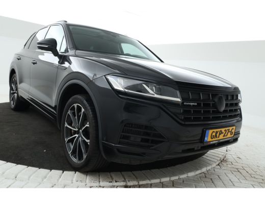 Volkswagen Touareg 3.0 TSi eHybrid 4MOTION FULL BLACK! Navi, leer, ActivLease financial lease