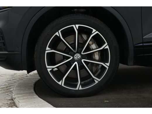 Volkswagen Touareg 3.0 TSi eHybrid 4MOTION FULL BLACK! Navi, leer, ActivLease financial lease