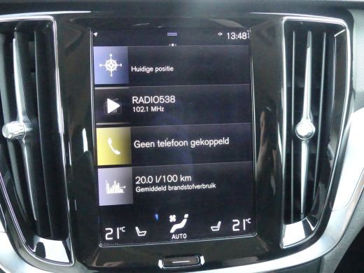 Volvo  V60 2.0 B3 Momentum Advantage | STOEL+STUURVERWARMING | CAMERA | PARKEERSENSOREN V+A | ActivLease financial lease