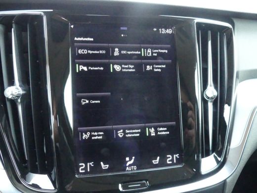 Volvo  V60 2.0 B3 Momentum Advantage | STOEL+STUURVERWARMING | CAMERA | PARKEERSENSOREN V+A | ActivLease financial lease