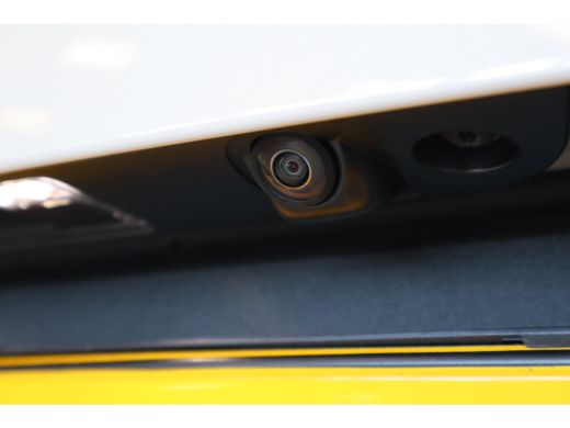 Volvo  XC40 B4 197PK Plus Dark | Trekhaak | 19" all season | Verw. voorruit | Power seats ActivLease financial lease