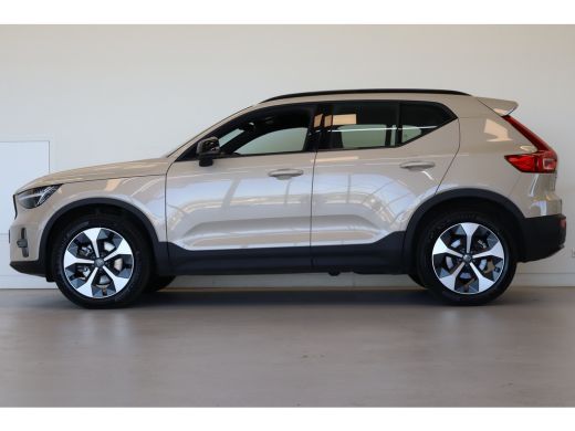 Volvo  XC40 B4 197PK Plus Dark | Trekhaak | 19" all season | Verw. voorruit | Power seats ActivLease financial lease