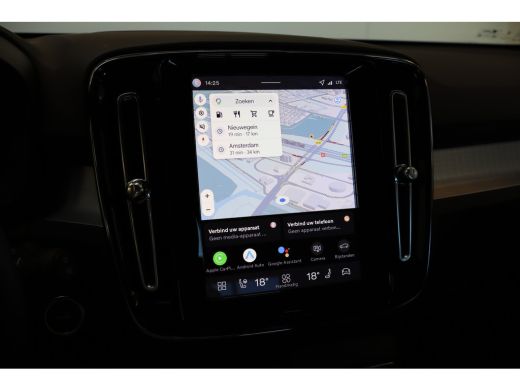 Volvo  XC40 B4 197PK Plus Dark | Trekhaak | 19" all season | Verw. voorruit | Power seats ActivLease financial lease