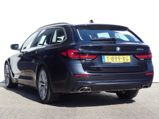 BMW 5 Serie Touring 530e Business Edition Plus | ELEKTRISCHE ACHTERKLEP | STOELVERWARMING | LEDER | COMFORSTO...