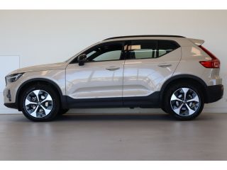 Volvo  XC40 B4 197PK Plus Dark | Trekhaak | 19" all season | Verw. voorruit | Power seats