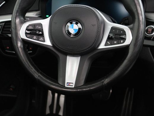 BMW 5 Serie 530d M Sport | Schuifdak | Head-Up | Nappaleder | Trekhaak | Adaptive cruise | Laserlicht | Camer... ActivLease financial lease