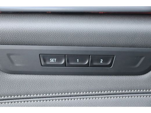 BMW 5 Serie Touring 530e 292PK BUSINESS EDITION PLUS M-SPORT AUTOMAAT / NAVI / LEDER / FULL-LED / CLIMA / PDC... ActivLease financial lease