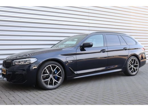 BMW 5 Serie Touring 530e 292PK BUSINESS EDITION PLUS M-SPORT AUTOMAAT / NAVI / LEDER / FULL-LED / CLIMA / PDC... ActivLease financial lease