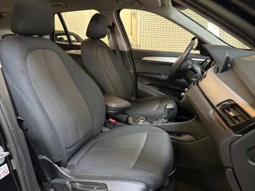 BMW X1 xDrive25e HYBRIDE AUT. HIGH EXECUTIVE TREKHAAK/PDC/NAVIGATIE ActivLease financial lease