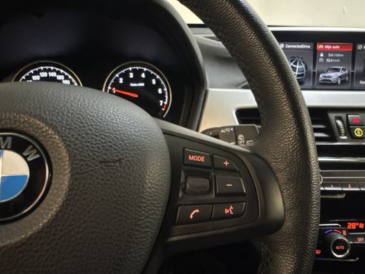 BMW X1 xDrive25e HYBRIDE AUT. HIGH EXECUTIVE TREKHAAK/PDC/NAVIGATIE ActivLease financial lease