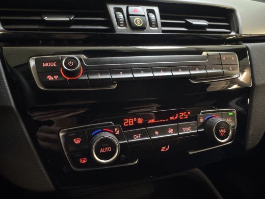 BMW X1 xDrive25e HYBRIDE AUT. HIGH EXECUTIVE TREKHAAK/PDC/NAVIGATIE ActivLease financial lease