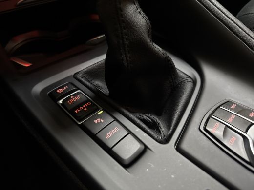 BMW X1 xDrive25e HYBRIDE AUT. HIGH EXECUTIVE TREKHAAK/PDC/NAVIGATIE ActivLease financial lease