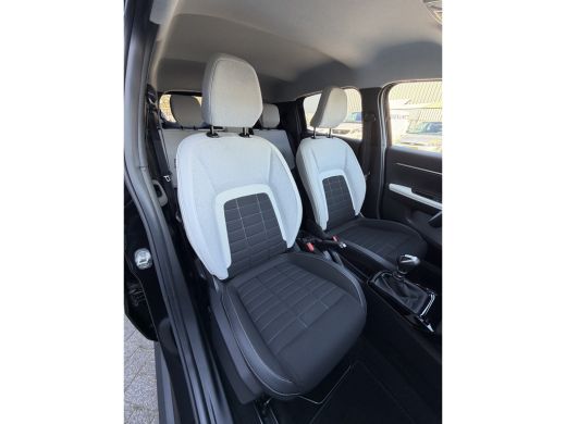 Citroën C3 100pk Max (Camera - Automatische Airco - LED - Navigatie - Parkeersensoren) ActivLease financial lease