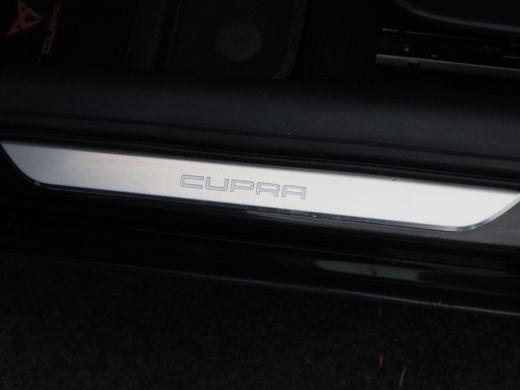 CUPRA Formentor 1.4 e-Hybrid 204 Pk Essential | Stoel/Stuur Verwarming | Adaptive Cruise | Full LED | Navigatie |... ActivLease financial lease