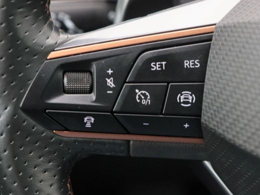 CUPRA Formentor 1.4 e-Hybrid 204 Pk Essential | Stoel/Stuur Verwarming | Adaptive Cruise | Full LED | Navigatie |... ActivLease financial lease