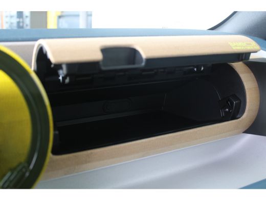 Fiat Grande Panda La Prima | 8 Jaar garantie | Camera | Navigatie | Stoel- & stuurverwarming | LED koplampen | Crui... ActivLease financial lease